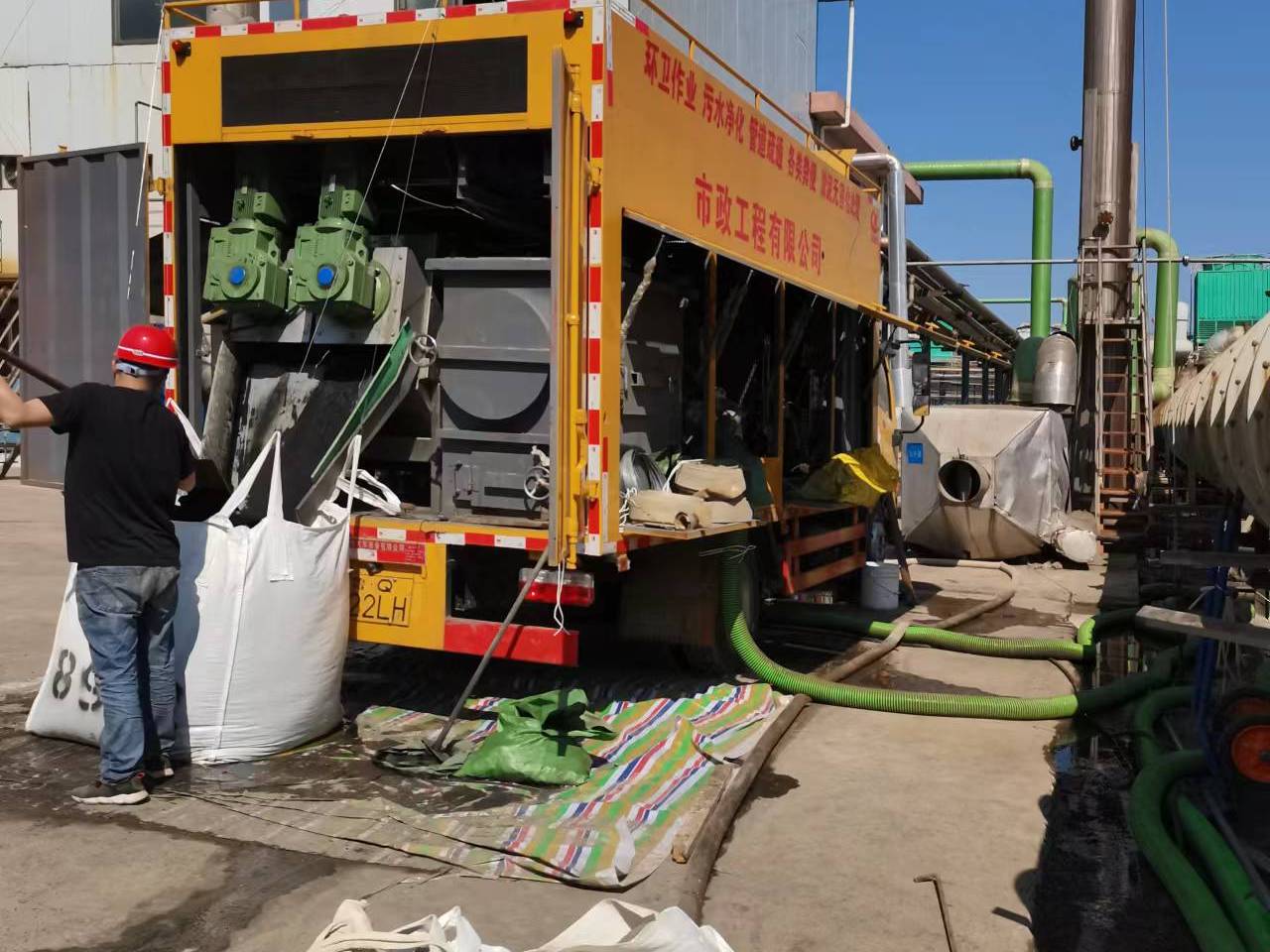 二连浩特淤泥压干处理